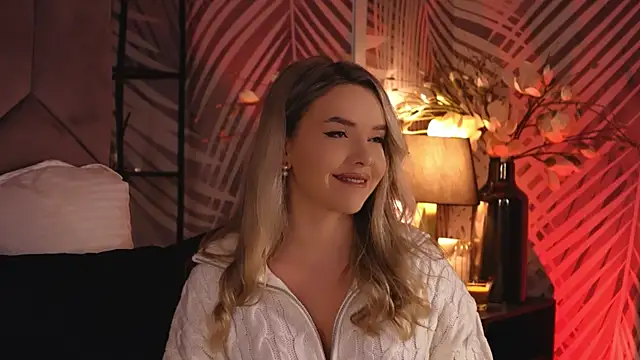 Snapshot of KatyaBelle chatting on 11.22.25 KatyaBelle online show from 11.22.25