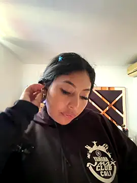 emmyjhonson07 online show from 12.02.25