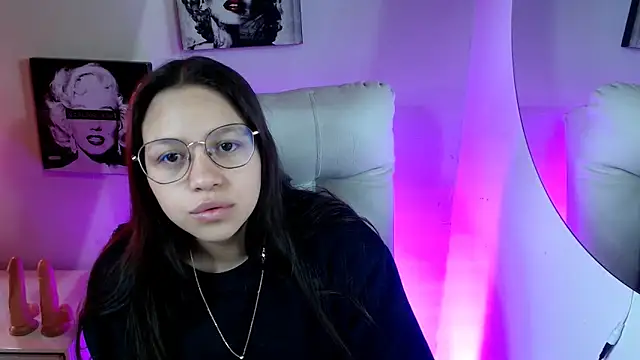 SamanthaRoldaan online show from 10.13.25