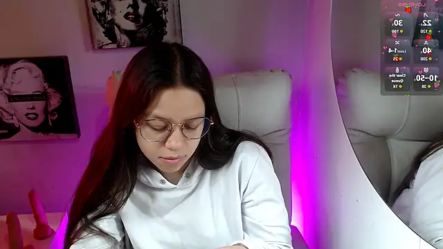 SamanthaRoldaan online show from 11.19.25