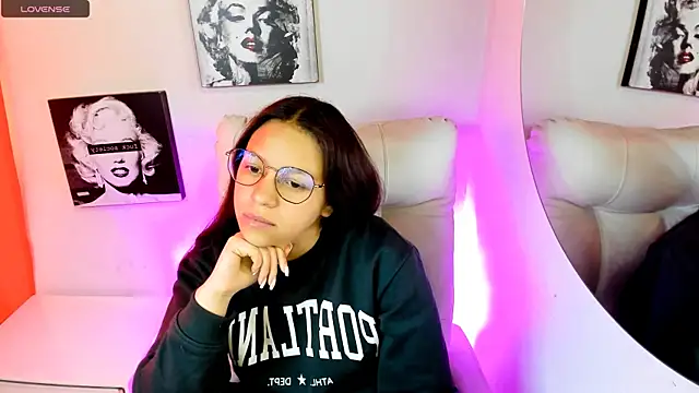 SamanthaRoldaan online show from 04.23.26