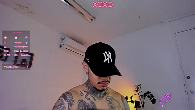 JordanSmiith  online show from 02.05.25