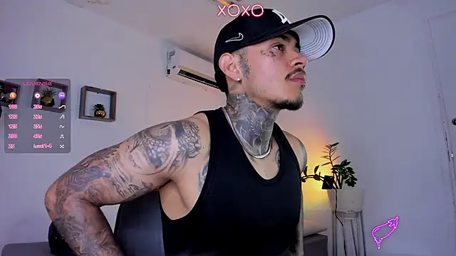 JordanSmiith  online show from 02.07.25