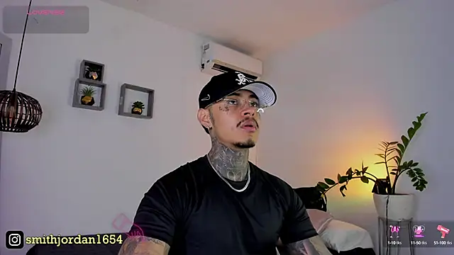 JordanSmiith  online show from 03.05.25