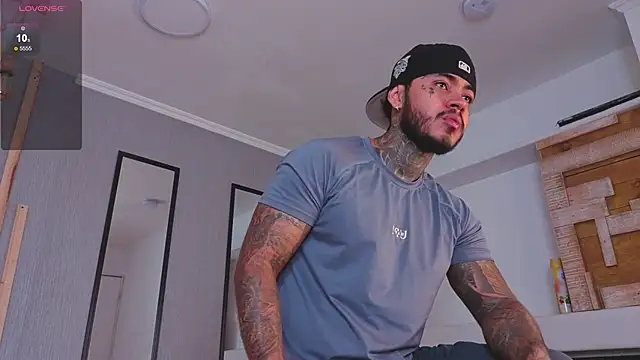 JordanSmiith  online show from 09.21.25