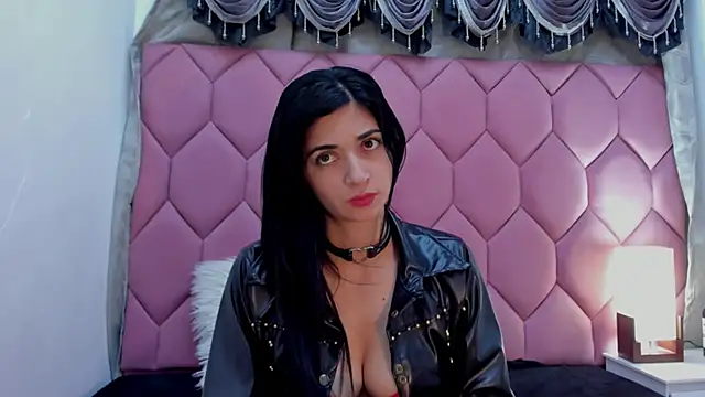 Linisprincehot69 online show from 02.15.25