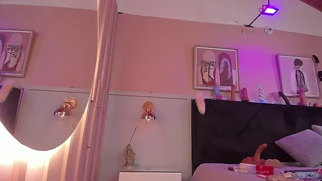 chloe watson  online show from 11.20.25