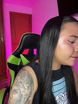 leila 22 online show from 03.05.26