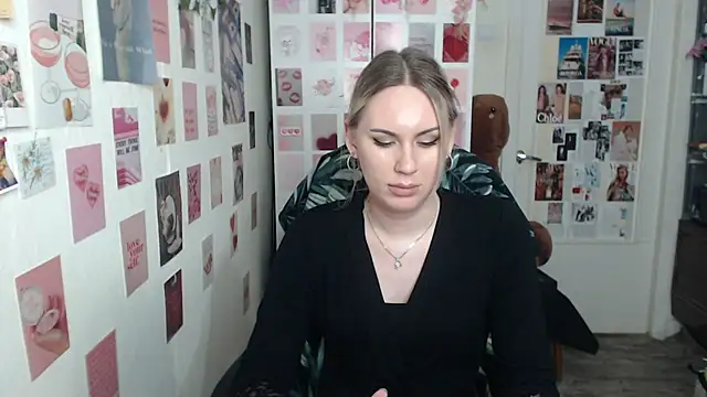 Snapshot of CapriScorpion chatting on 03.14.25 CapriScorpion online show from 03.14.25