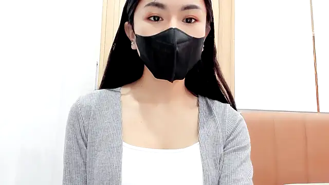 Lita-Julia online show from 02.04.25