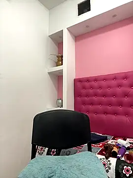 KatrinaQueen1 online show from 11.16.25