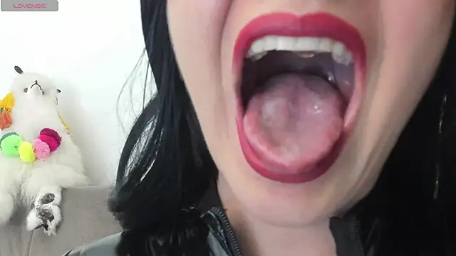 queen fetish online show from 03.10.25