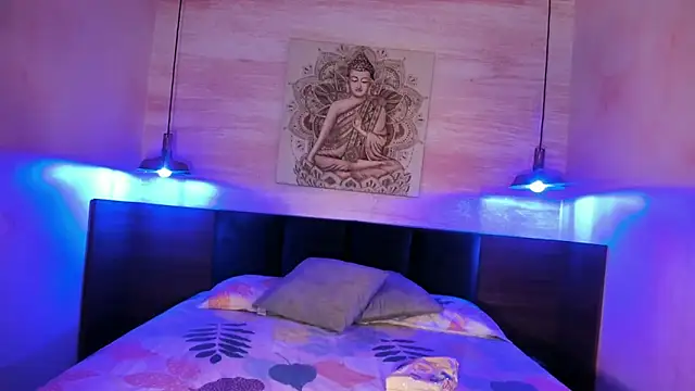 AnneDixie online show from 11.07.25