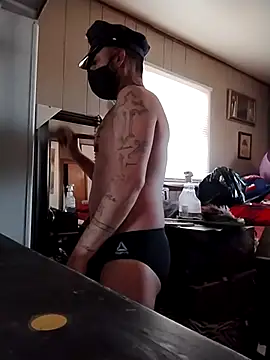 prettyboi6992 online show from 12.16.25