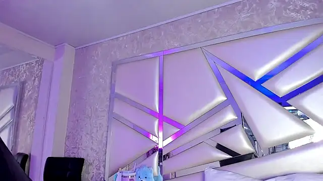 Miia002 online show from 10.13.25