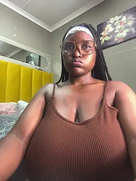 Bustygoddess32 online show from 01.31.25