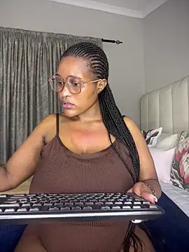 Bustygoddess32 online show from 09.09.25