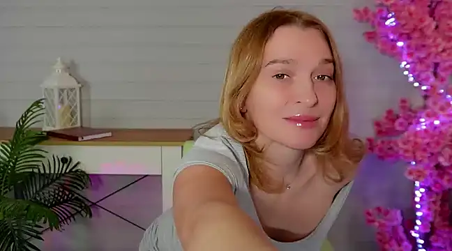 Snapshot of ms_natty chatting on 01.10.25 ms natty online show from 01.10.25