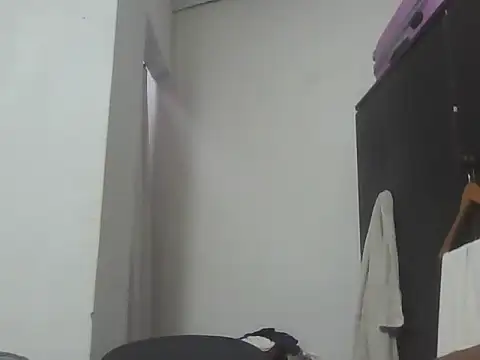 Sexxybella27 online show from 11.11.25