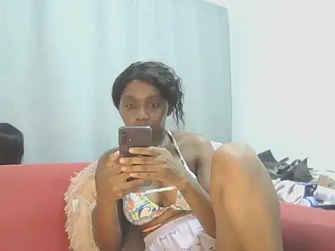Snapshot of Sexxybella27 chatting on 03.28.26 Sexxybella27 online show from 03.28.26