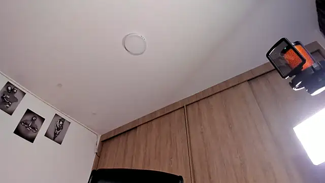 Snapshot of Bambi_gurl chatting on 01.30.25 Bambi gurl online show from 01.30.25