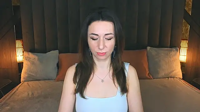 Snapshot of KimmmLi chatting on 10.17.25 KimmmLi online show from 10.17.25