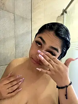 Snapshot of Charlotte_cutee18 chatting on 09.30.25 Charlotte cutee18 online show from 09.30.25