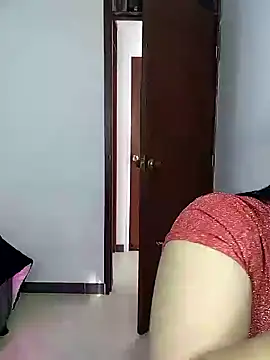 Snapshot of Charlotte_cutee18 chatting on 10.21.25 Charlotte cutee18 online show from 10.21.25