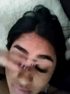 Snapshot of Charlotte_cutee18 chatting on 10.28.25 Charlotte cutee18 online show from 10.28.25