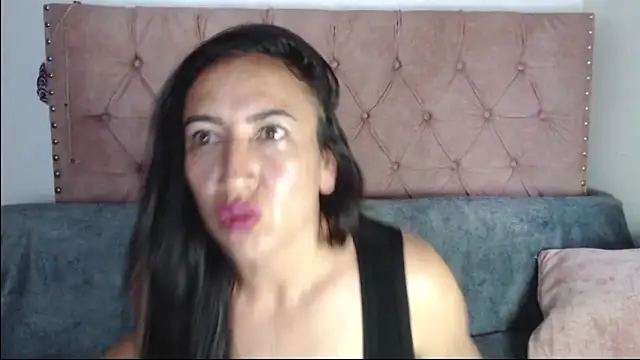 missbella1 online show from 10.16.25