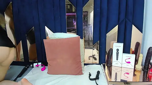 Snapshot of Barbie_girl_69 chatting on 11.08.25 Barbie girl 69 online show from 11.08.25