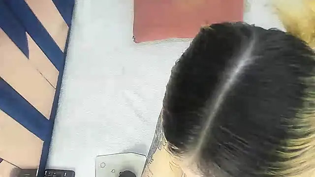 Snapshot of Barbie_girl_69 chatting on 11.14.25 Barbie girl 69 online show from 11.14.25