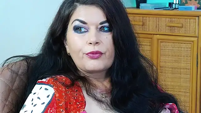 EllenGrace online show from 11.28.25