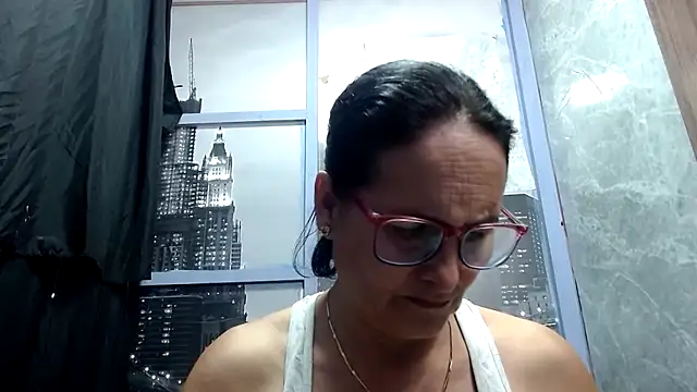 Nastylatinaxxx online show from 12.17.25