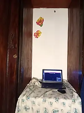 The-Peach-Flexer online show from 11.30.25