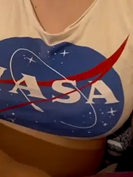 Snapshot of Zanoba-16 chatting on 03.25.26 Zanoba-16 online show from 03.25.26