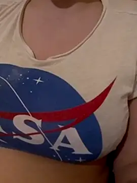 Snapshot of Zanoba-16 chatting on 03.29.26 Zanoba-16 online show from 03.29.26