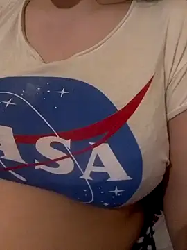 Snapshot of Zanoba-16 chatting on 03.31.26 Zanoba-16 online show from 03.31.26