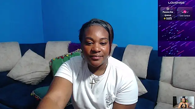 Snapshot of the_pearl199 chatting on 02.09.25 the pearl199 online show from 02.09.25