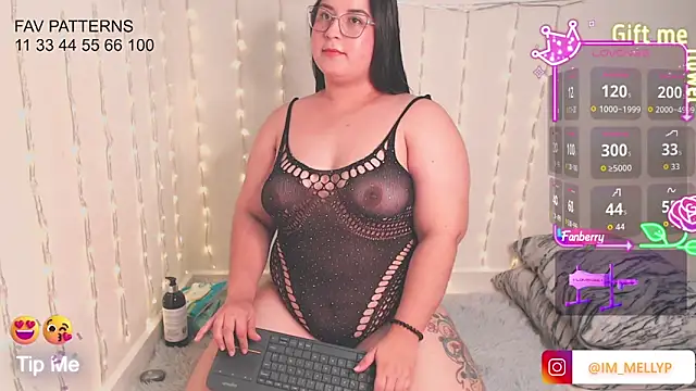 Mellyparker  online show from 12.17.25