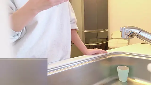 POCARI SWEAT online show from 02.05.26