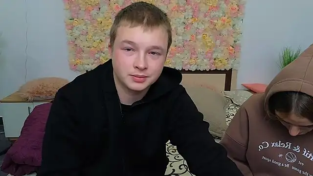 Snapshot of _Olli__Stiw_ chatting on 09.28.25 Olli Stiw online show from 09.28.25