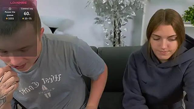 Snapshot of _Olli__Stiw_ chatting on 10.18.25 Olli Stiw online show from 10.18.25