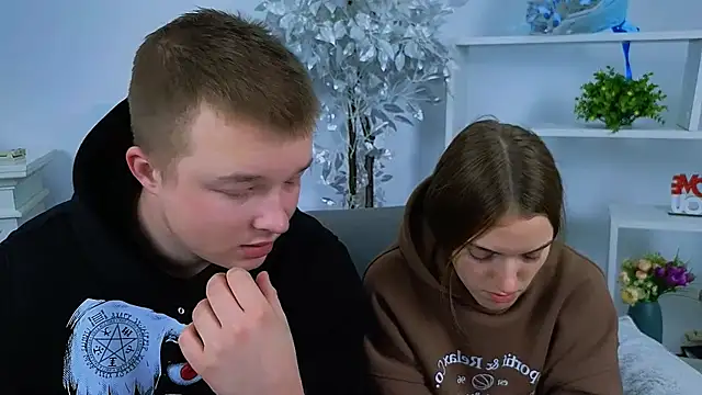 Snapshot of _Olli__Stiw_ chatting on 10.26.25 Olli Stiw online show from 10.26.25