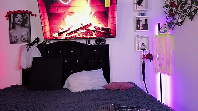 Alaia Asuka online show from 10.19.25