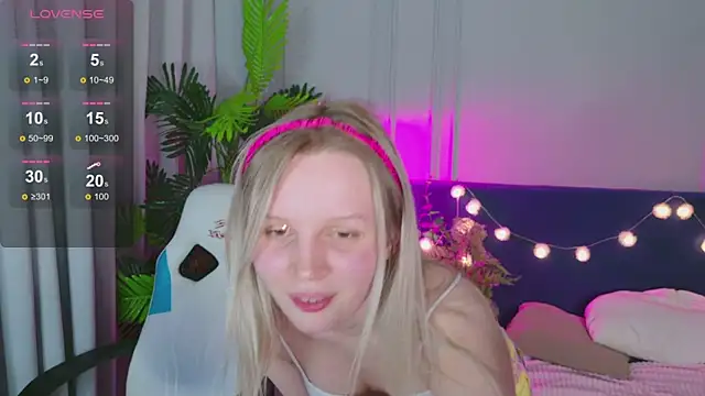 Beatrica Klein online show from 01.12.25