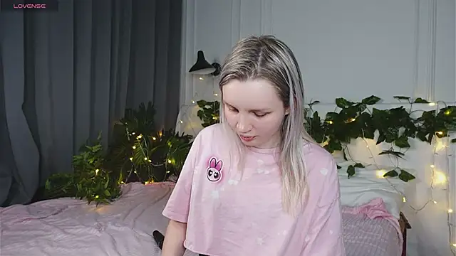 Beatrica Klein online show from 03.12.25