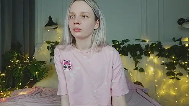 Beatrica Klein online show from 03.21.25