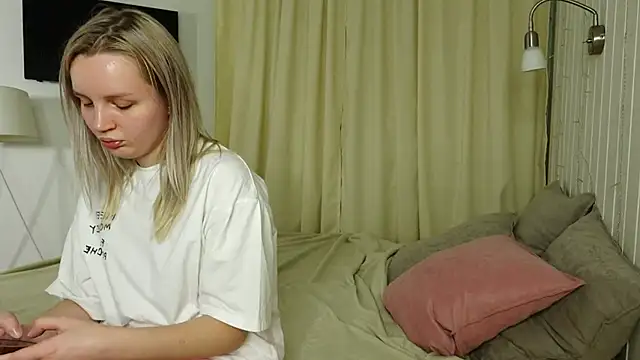 Beatrica Klein online show from 10.12.25