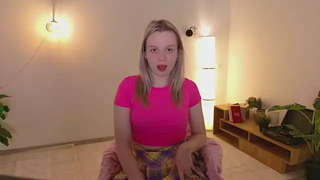 Beatrica Klein online show from 03.27.26